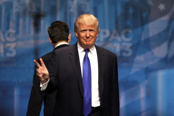 donald_trump_8566730507_2.jpg