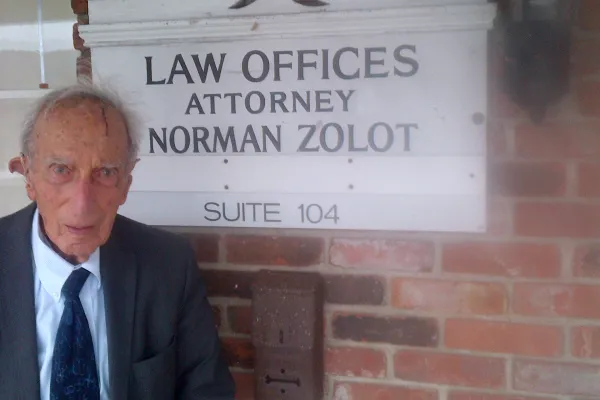 norman_zolot.jpg